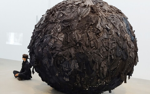 Internationaler Museumstag: Ausstellung "women in the dark- aufruhr des schweigens"