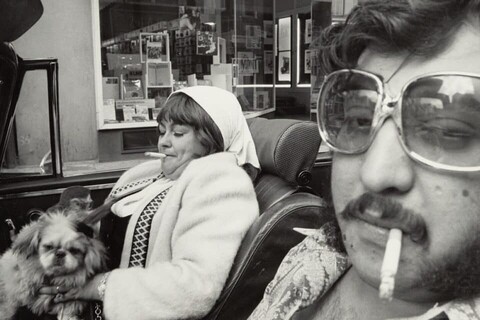 Reinartz_Mann und Frau in einem Cabriolet sitzend (Hamburg) 1971 aus der Serie Was ist Schönheit.jpg