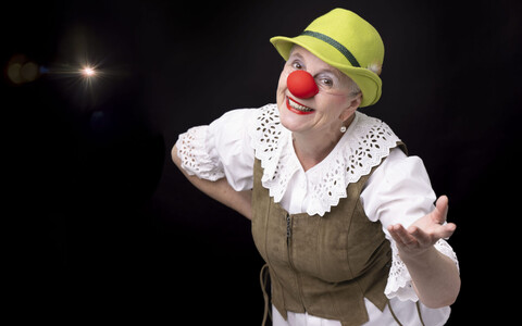 Die Clownin erwacht_Galli Theater Erfurt.jpg Die Clownin erwacht – Scheitern als Chance
