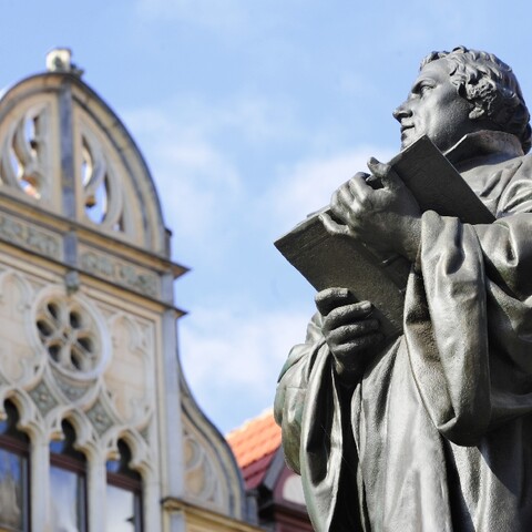 Foto des Lutherdenkmals auf dem Anger